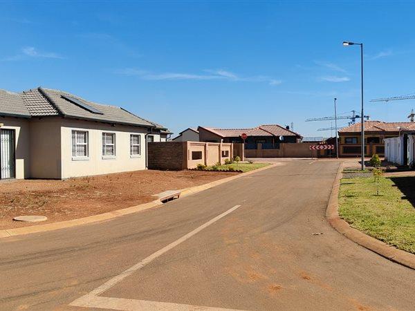 2 Bedroom Property for Sale in Bergsig Western Cape